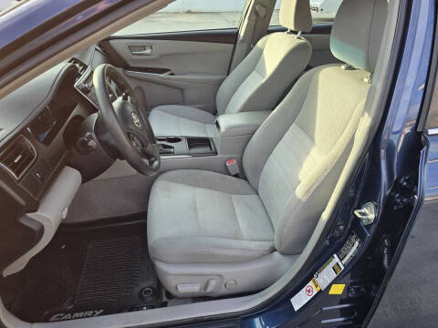 2017 Toyota Camry LE