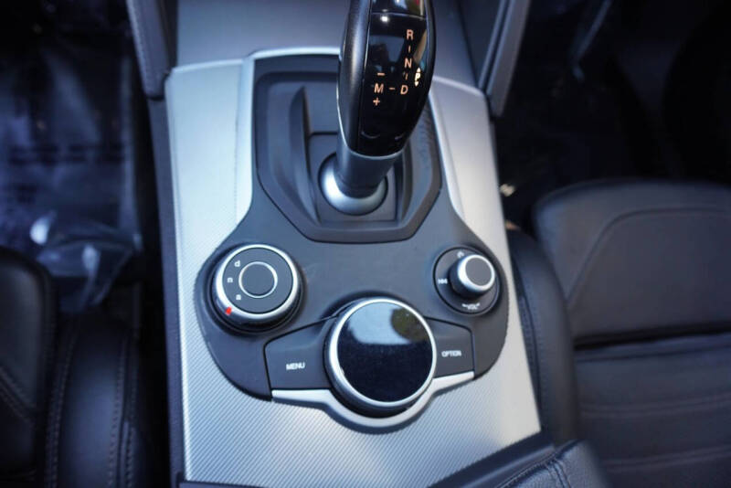 2018 Alfa Romeo Stelvio Ti Sport