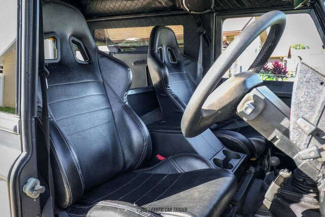 2000 Land Rover Defender