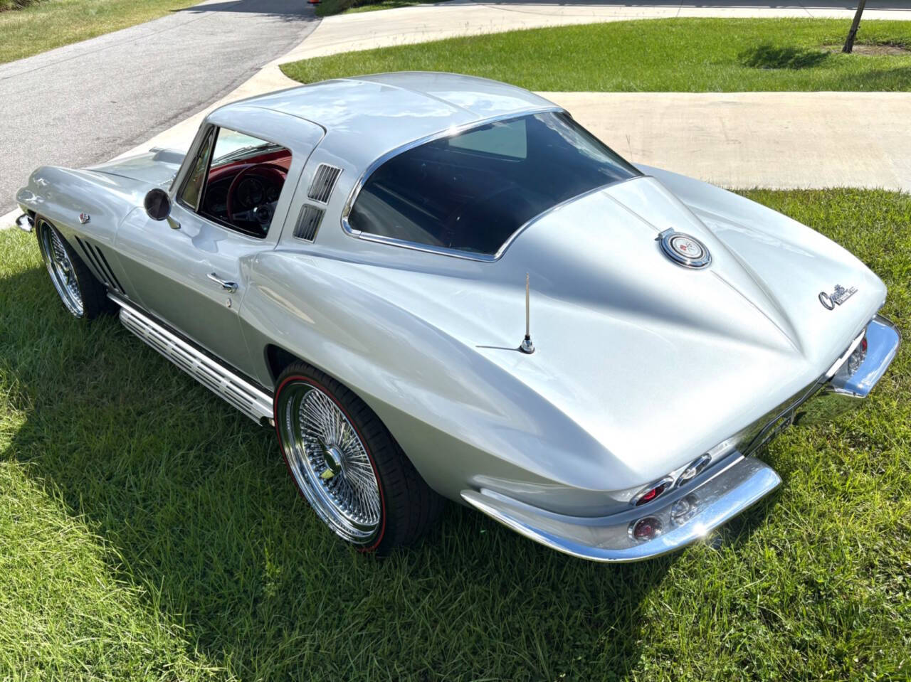 1965 Chevrolet Corvette 13