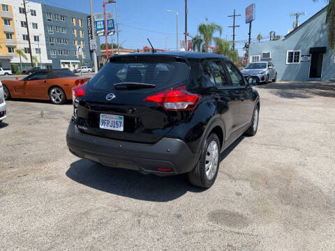 2020 Nissan Kicks S