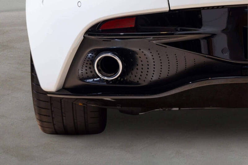 2025 Aston Martin DB12 Volante