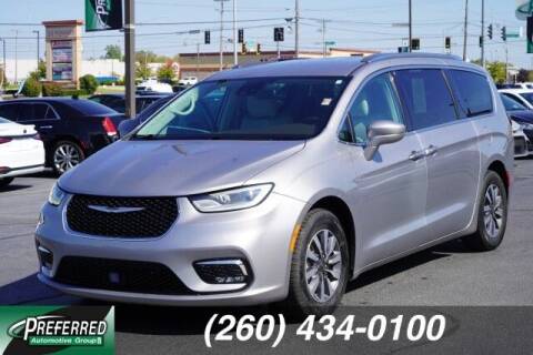 2021 Chrysler Pacifica for sale at Preferred Auto Fort Wayne in Fort Wayne IN