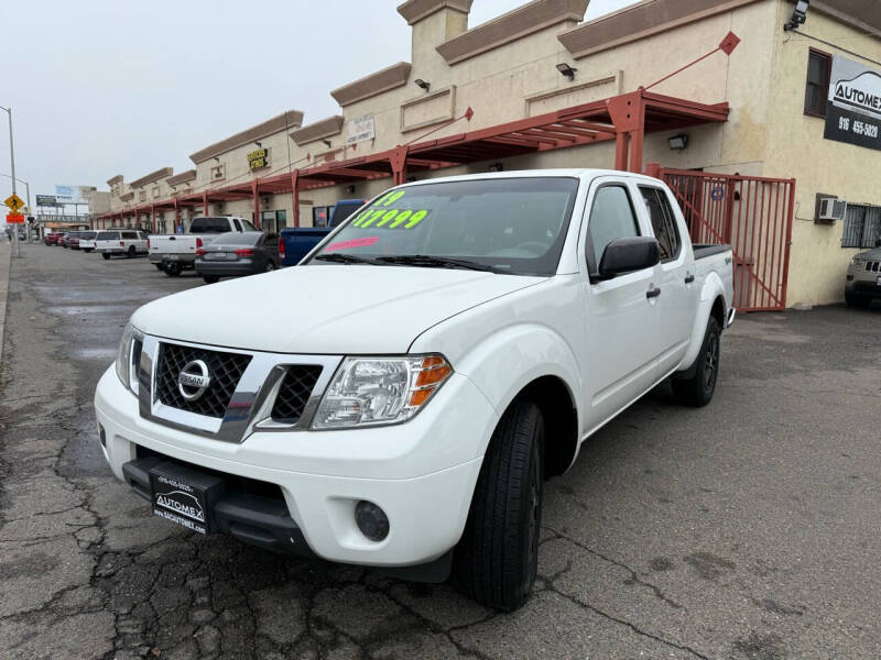 2019 Nissan Frontier SV photo 3