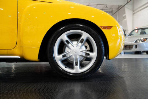 2004 Chevrolet SSR LS