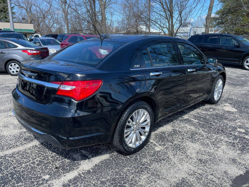 2011 Chrysler 200 Limited