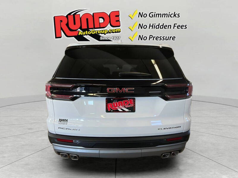 2026 GMC Acadia Elevation