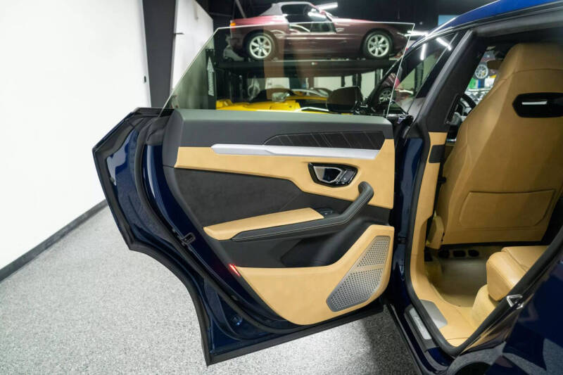 2019 Lamborghini Urus