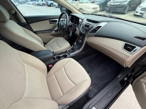2014 Hyundai Elantra SE