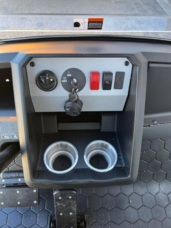 2024 E-Z-GO Express S4 Gas