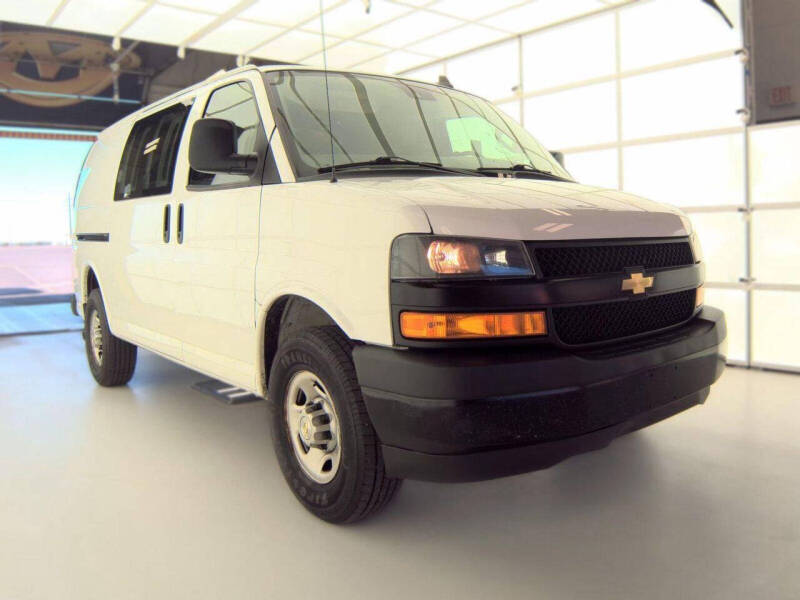 2022 Chevrolet Express 2500