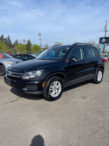 2016 Volkswagen Tiguan for sale at MERICARS AUTO NW in Milwaukie OR