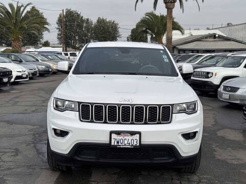 2017 Jeep Grand Cherokee Laredo