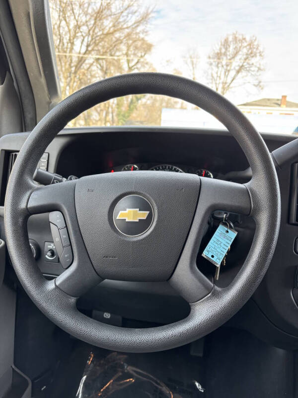 2019 Chevrolet Express 2500