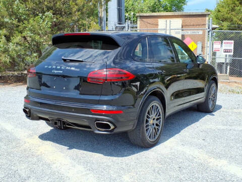 2017 Porsche Cayenne Platinum Edition