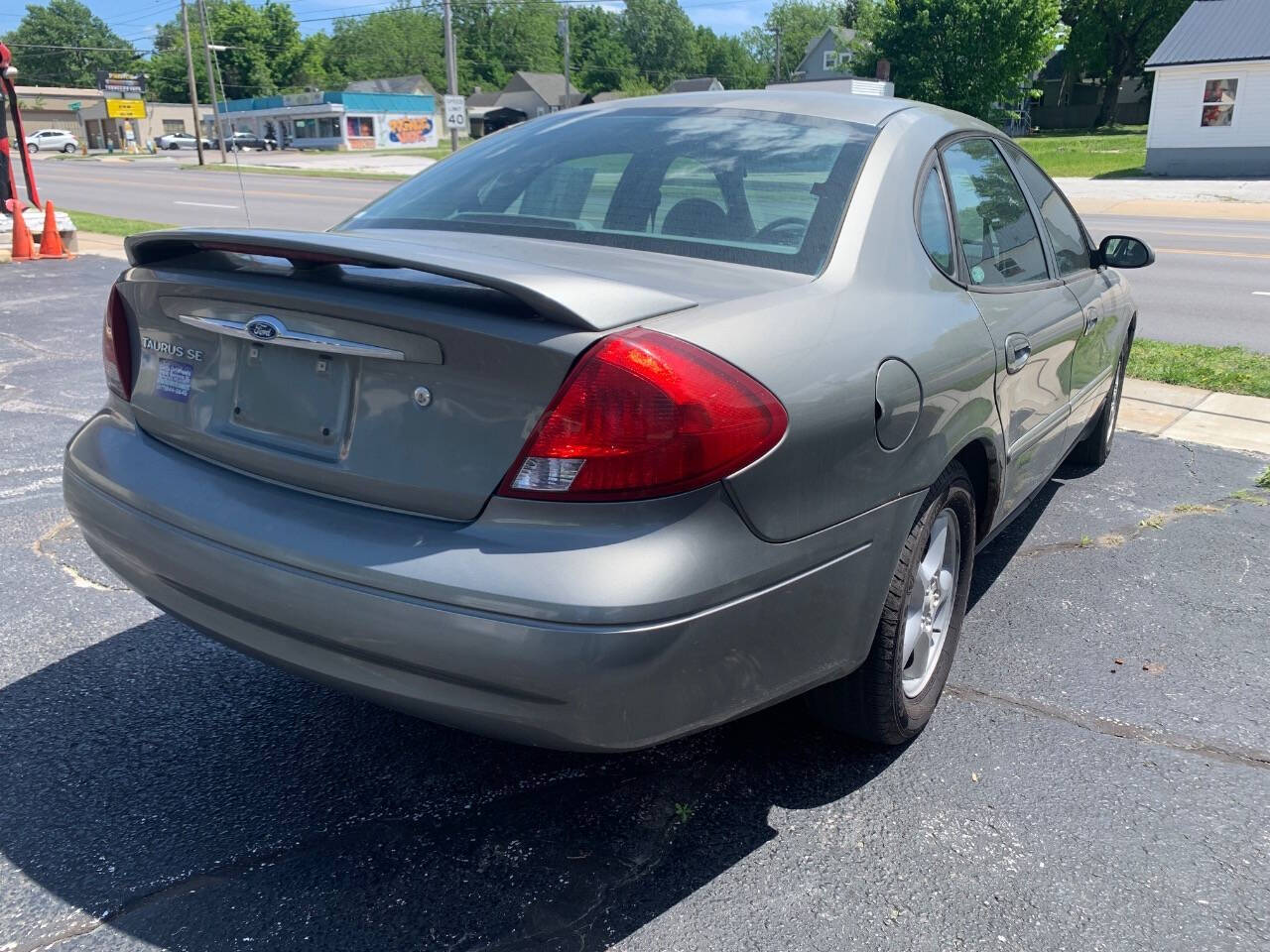 Silver Frost Clearcoat Metallic 2003 Ford Taurus SE SE 4dr Sedan 6