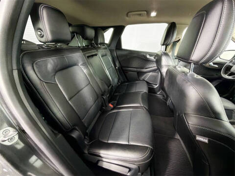 2020 Ford Escape Hybrid Titanium