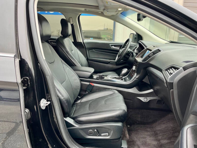 2017 Ford Edge Titanium