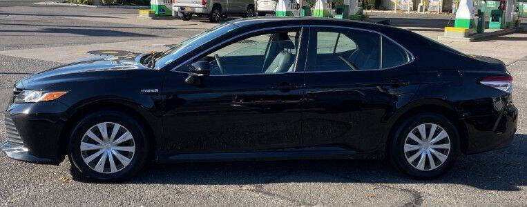 2020 Toyota Camry Hybrid LE