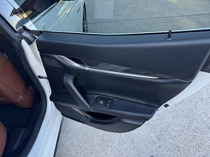 2016 Maserati Ghibli