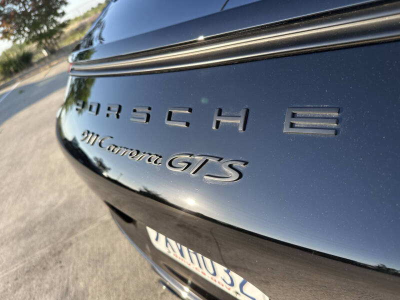 2017 Porsche 911 Carrera GTS