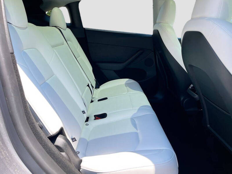 2024 Tesla Model Y Long Range