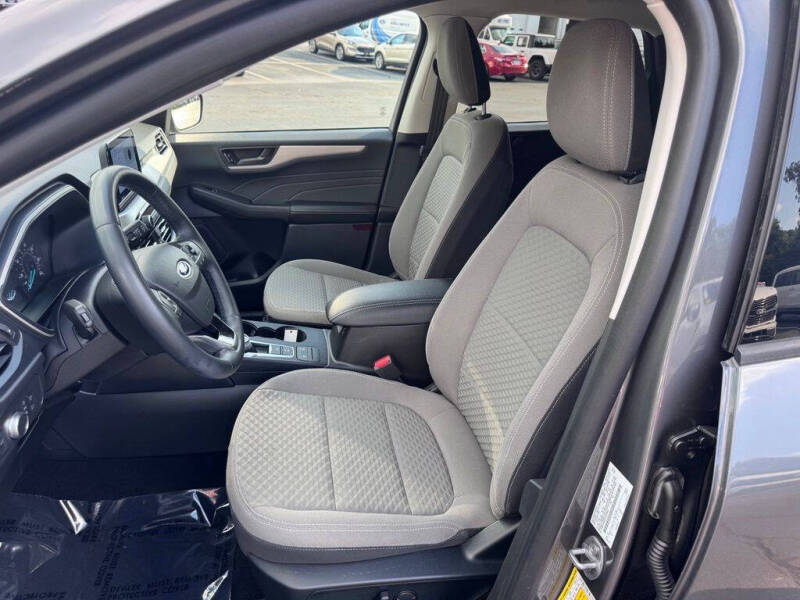2022 Ford Escape SE