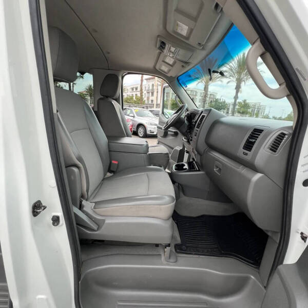 2015 Nissan NV