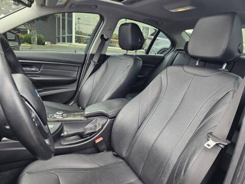 2012 BMW 3 Series 328i