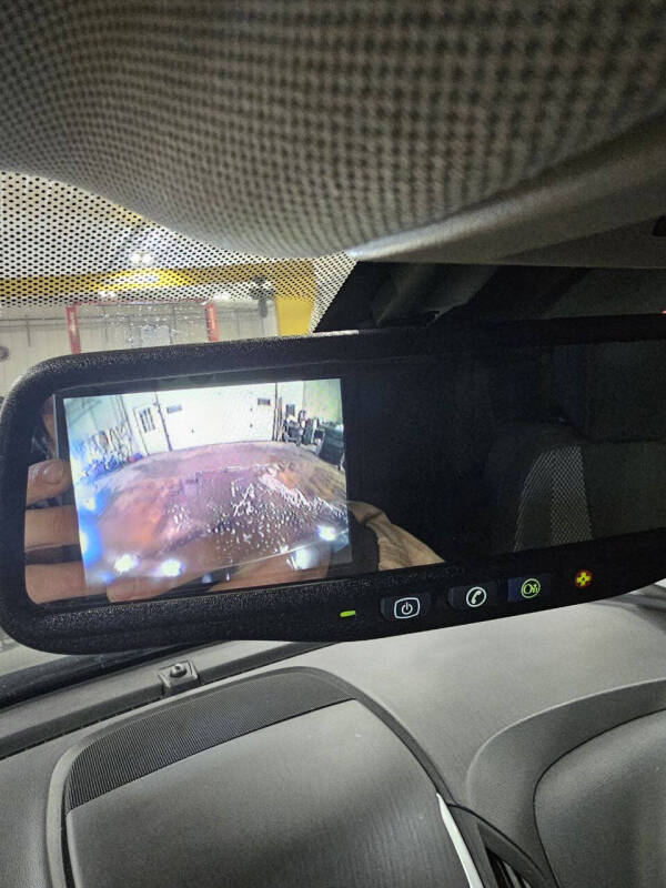 2011 Chevrolet Equinox 2LT's photo