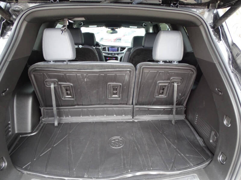 2022 Buick Enclave Essence