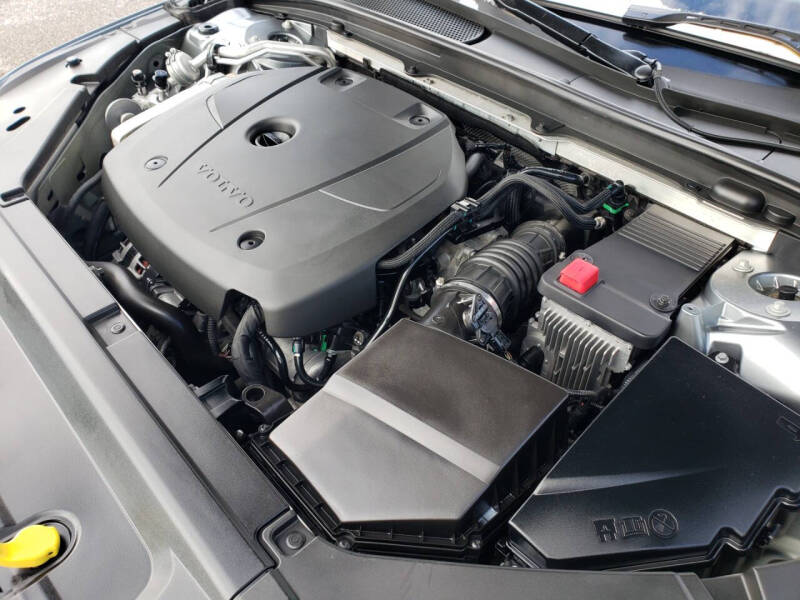 2018 Volvo S90 T6 Momentum