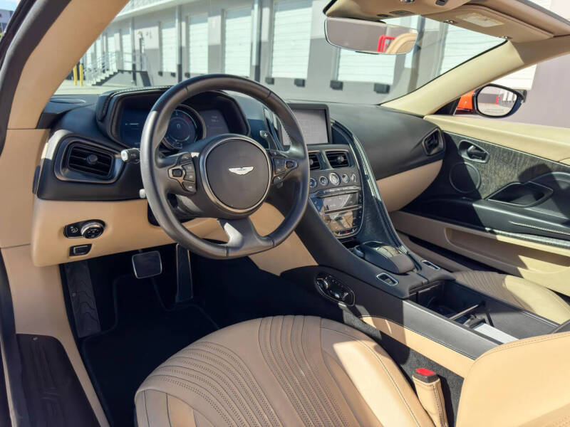 2019 Aston Martin DB11 Volante