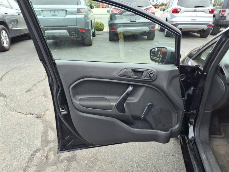 2016 Ford Fiesta S