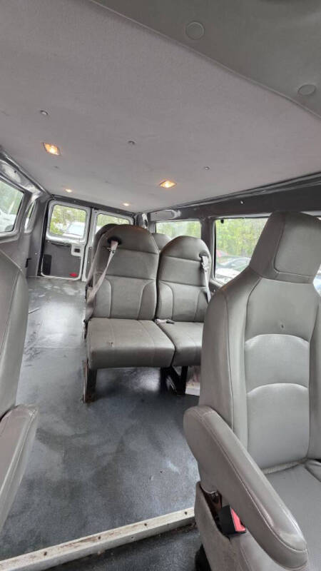 2011 Ford E-Series E-250
