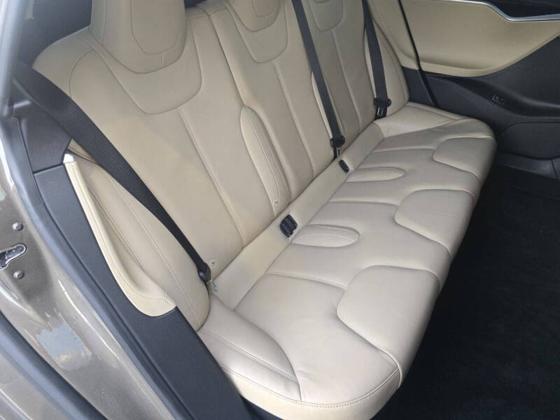 2016 Tesla Model S 70