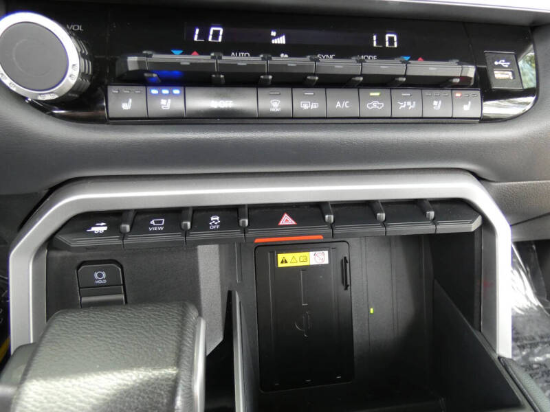 2024 Toyota Tundra Platinum HV