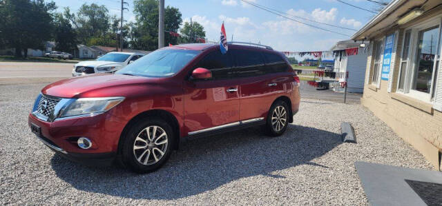 2015 Nissan Pathfinder for sale at ESELL AUTO SALES in Cahokia, IL