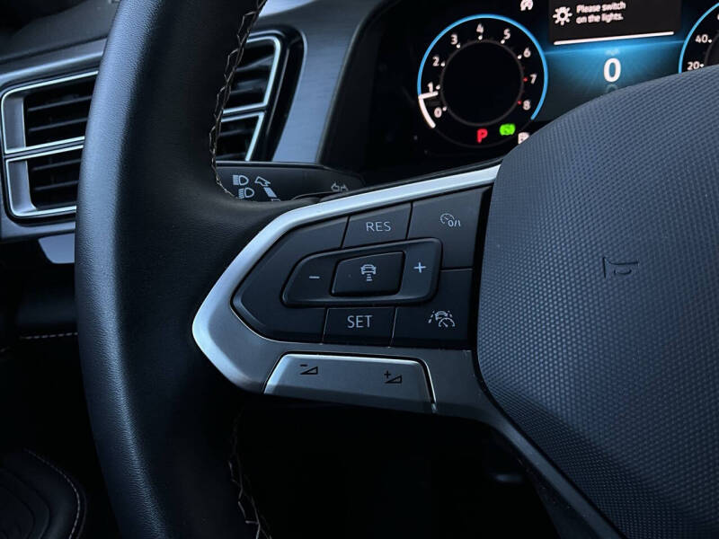 2025 Volkswagen Atlas Cross Sport SE 4Motion