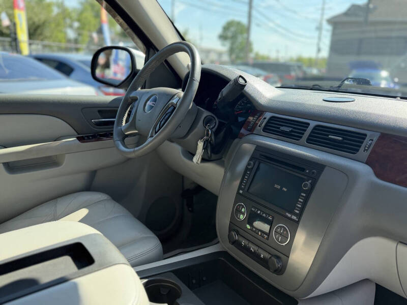 2011 GMC Yukon SLT
