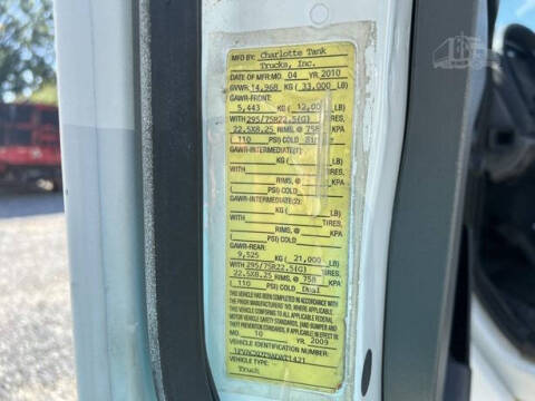 2010 Freightliner Business class M2