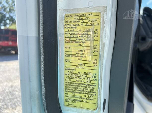 2010 Freightliner Business class M2