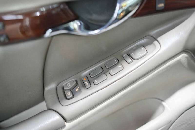 2003 Cadillac DeVille DHS