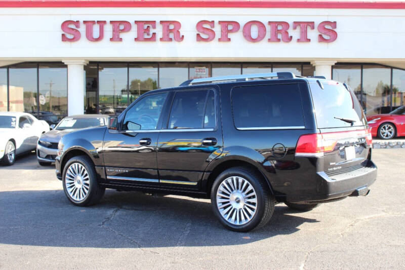 2017 Lincoln Navigator Select