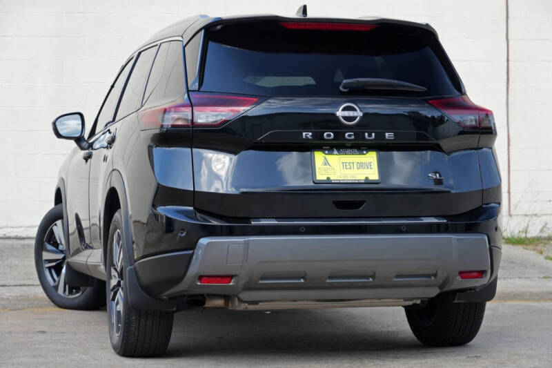 2024 Nissan Rogue SL