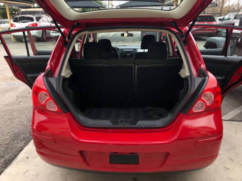 2012 Nissan Versa 1.8 SL