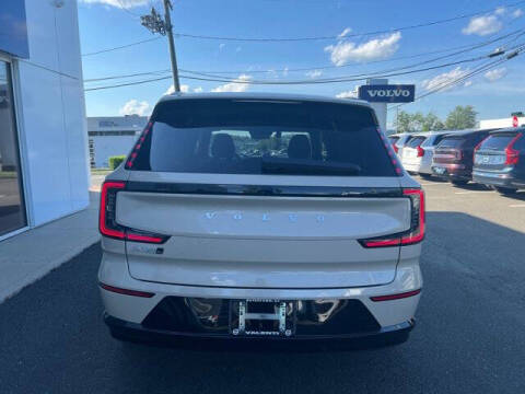 2025 Volvo EX90 Twin Plus 7P