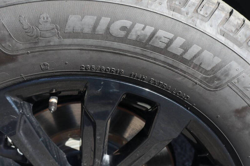 2022 GMC Canyon Elevation Standard