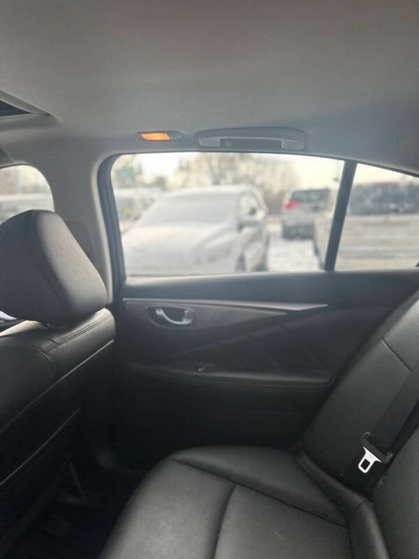 2014 Infiniti Q50 Premium