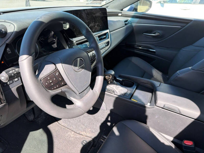 2024 Lexus ES 350